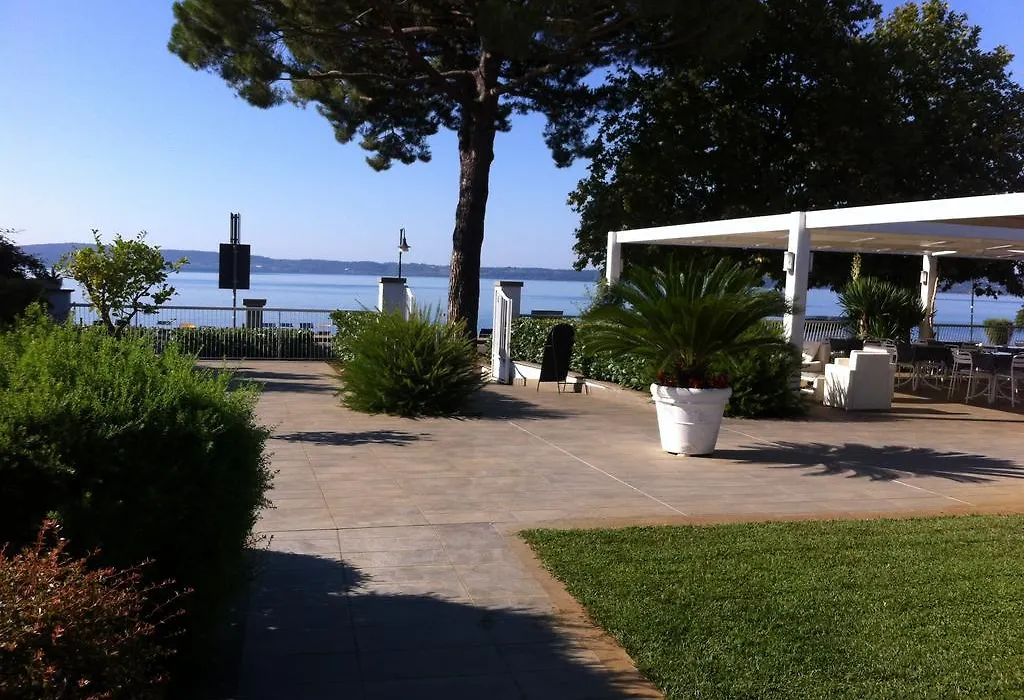 Skipper White Guest House-1